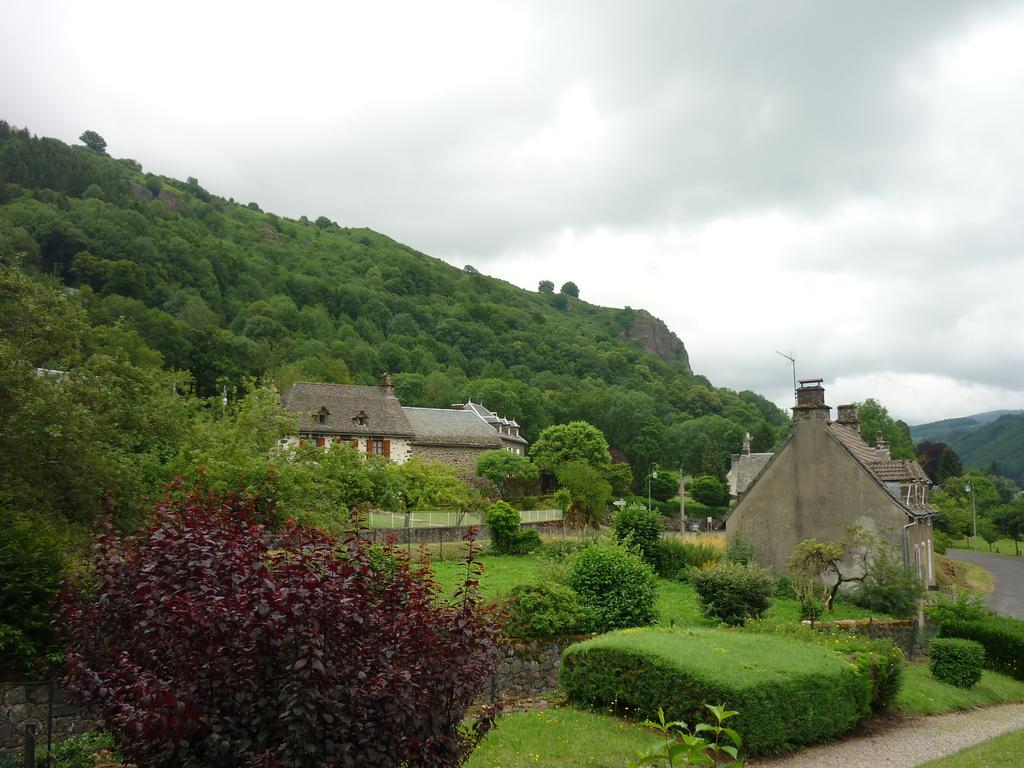 Auberge De L'Aspre Fontanges Exterior foto